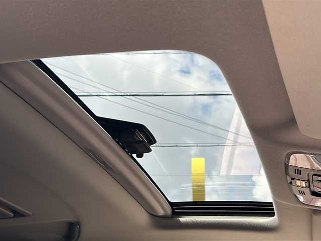 トヨタ アルファード S Cパッケージ 静岡県 2021(令3)年 2.6万km ブラック 純正ナビ/・FM/AM/・CD/DVD/・USB/・Bluetooth/・Miracast/・フルセグTV/主要装備/・フリップダウンモニター/・ブラックレザー/・ツインサンルーフ/・パワーバックドア/・ステアリングヒーター/・ビルトインＥＴＣ/・プリクラッシュセーフティ/・運転席+助手席シートヒーター/・運転席+助手席ベンチレーション/・運転席+助手席パワーシート/・オートハイビーム/・MTモード付AT/・ビルトインETC2.0/・AC100V100W電源