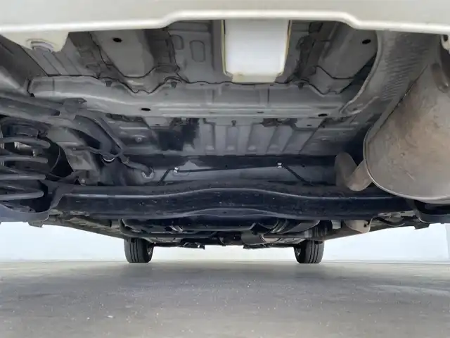 ホンダ フリード G ジャストセレクション 大分県 2011(平23)年 13.1万km プレミアムホワイトパール 社外メモリーナビ/（フルセグ/CD/DVD/Bluetooth）/バックカメラ/片側パワースライドドア/ETC/電動格納ミラー/オートライト/フロアマット