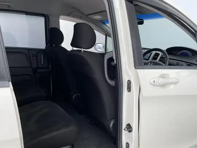 ホンダ フリード G ジャストセレクション 大分県 2011(平23)年 13.1万km プレミアムホワイトパール 社外メモリーナビ/（フルセグ/CD/DVD/Bluetooth）/バックカメラ/片側パワースライドドア/ETC/電動格納ミラー/オートライト/フロアマット