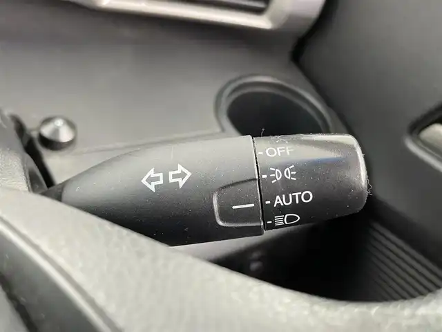 ホンダ フリード G ジャストセレクション 大分県 2011(平23)年 13.1万km プレミアムホワイトパール 社外メモリーナビ/（フルセグ/CD/DVD/Bluetooth）/バックカメラ/片側パワースライドドア/ETC/電動格納ミラー/オートライト/フロアマット