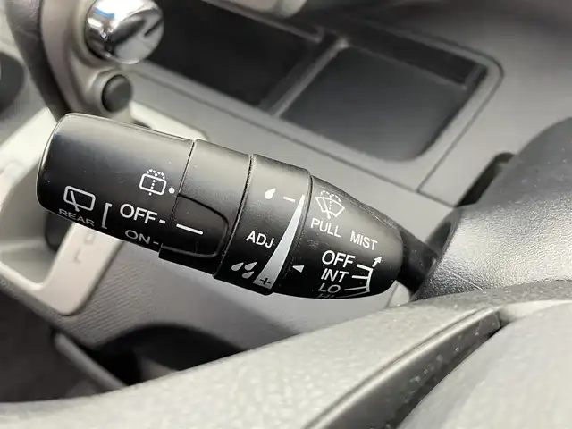 ホンダ フリード G ジャストセレクション 大分県 2011(平23)年 13.1万km プレミアムホワイトパール 社外メモリーナビ/（フルセグ/CD/DVD/Bluetooth）/バックカメラ/片側パワースライドドア/ETC/電動格納ミラー/オートライト/フロアマット