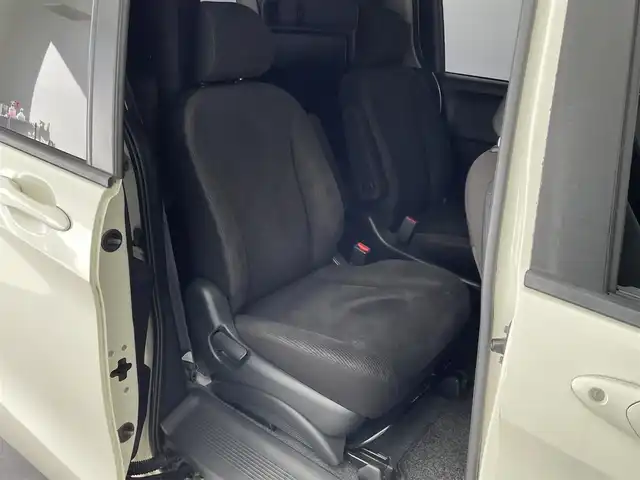 ホンダ フリード G ジャストセレクション 大分県 2011(平23)年 13.1万km プレミアムホワイトパール 社外メモリーナビ/（フルセグ/CD/DVD/Bluetooth）/バックカメラ/片側パワースライドドア/ETC/電動格納ミラー/オートライト/フロアマット