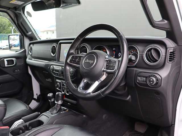 クライスラー・ジープ ジープ ラングラー アンリミテッド サハラ 長野県 2020(令2)年 3.8万km ブライトホワイト 黒革シート/Uconnectナビ/AppleCarPlay/フルセグTV/バック/サイド/フロントカメラ/ACC/衝突軽減ブレーキ/ブラインドスポットA/シートヒーター/ステアリングヒーター/スマートキー/純正18AW/LEDライト/前後ドライブレコーダー