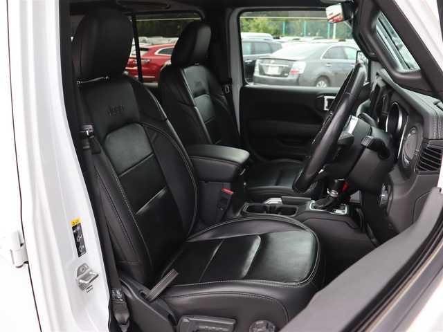 クライスラー・ジープ ジープ ラングラー アンリミテッド サハラ 長野県 2020(令2)年 3.8万km ブライトホワイト 黒革シート/Uconnectナビ/AppleCarPlay/フルセグTV/バック/サイド/フロントカメラ/ACC/衝突軽減ブレーキ/ブラインドスポットA/シートヒーター/ステアリングヒーター/スマートキー/純正18AW/LEDライト/前後ドライブレコーダー