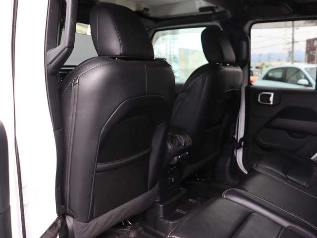 クライスラー・ジープ ジープ ラングラー アンリミテッド サハラ 長野県 2020(令2)年 3.8万km ブライトホワイト 黒革シート/Uconnectナビ/AppleCarPlay/フルセグTV/バック/サイド/フロントカメラ/ACC/衝突軽減ブレーキ/ブラインドスポットA/シートヒーター/ステアリングヒーター/スマートキー/純正18AW/LEDライト/前後ドライブレコーダー