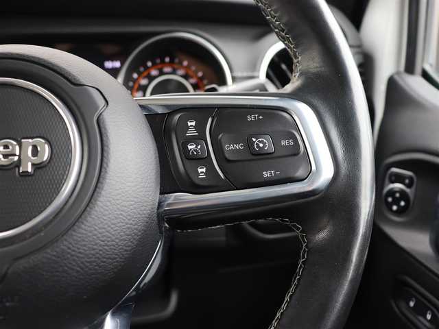 クライスラー・ジープ ジープ ラングラー アンリミテッド サハラ 長野県 2020(令2)年 3.8万km ブライトホワイト 黒革シート/Uconnectナビ/AppleCarPlay/フルセグTV/バック/サイド/フロントカメラ/ACC/衝突軽減ブレーキ/ブラインドスポットA/シートヒーター/ステアリングヒーター/スマートキー/純正18AW/LEDライト/前後ドライブレコーダー