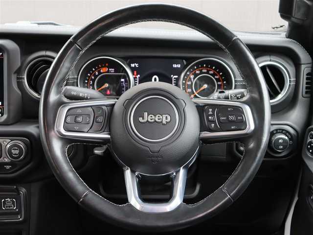 クライスラー・ジープ ジープ ラングラー アンリミテッド サハラ 長野県 2020(令2)年 3.8万km ブライトホワイト 黒革シート/Uconnectナビ/AppleCarPlay/フルセグTV/バック/サイド/フロントカメラ/ACC/衝突軽減ブレーキ/ブラインドスポットA/シートヒーター/ステアリングヒーター/スマートキー/純正18AW/LEDライト/前後ドライブレコーダー