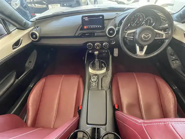 マツダ ロードスター ＲＦ 100周年特別記念車 愛知県 2020(令2)年 3.6万km スノーフレイクホワイトパールマイカ 保証書/取扱説明書/純正ナビ/純正アルミホイール　17インチ/フルセグ/CD/DVD/Bluetooth/AM/FM/バックカメラ/クルーズコントロール/スマートシティブレーキ/車線逸脱アラート/ブラインドスポットモニター/コーナーセンサー/前方ドライブレコーダー/パドルシフト/オートライト/LEDライト/運転席・助手席シートヒータ/ワインレッドレザーシート