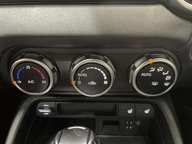 マツダ ロードスター ＲＦ 100周年特別記念車 愛知県 2020(令2)年 3.6万km スノーフレイクホワイトパールマイカ 保証書/取扱説明書/純正ナビ/純正アルミホイール　17インチ/フルセグ/CD/DVD/Bluetooth/AM/FM/バックカメラ/クルーズコントロール/スマートシティブレーキ/車線逸脱アラート/ブラインドスポットモニター/コーナーセンサー/前方ドライブレコーダー/パドルシフト/オートライト/LEDライト/運転席・助手席シートヒータ/ワインレッドレザーシート