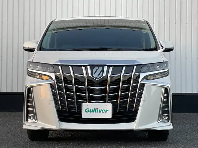 トヨタ アルファード S 千葉県 2021(令3)年 3.3万km ホワイトパールクリスタルシャイン 純正9インチナビ/(BT/FM/AM)/バックカメラ/サンルーフ/デジタルインナーミラー/前後ドライブレコーダー/フリップダウンモニター/衝突被害軽減システム/車線逸脱警報/レーダークルーズコントロール/両側パワースライドドア/横滑り防止装置/ビルトインETC/LEDヘッドライト/フォグランプ/オートライト/ウィンカーミラー/電動格納ミラー/純正18インチAW/シートリフター/プッシュスタート/スマートキー/フロアマット/スペアキー/保証書