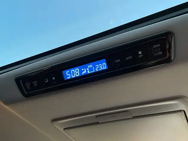 トヨタ アルファード S 千葉県 2021(令3)年 3.3万km ホワイトパールクリスタルシャイン 純正9インチナビ/(BT/FM/AM)/バックカメラ/サンルーフ/デジタルインナーミラー/前後ドライブレコーダー/フリップダウンモニター/衝突被害軽減システム/車線逸脱警報/レーダークルーズコントロール/両側パワースライドドア/横滑り防止装置/ビルトインETC/LEDヘッドライト/フォグランプ/オートライト/ウィンカーミラー/電動格納ミラー/純正18インチAW/シートリフター/プッシュスタート/スマートキー/フロアマット/スペアキー/保証書