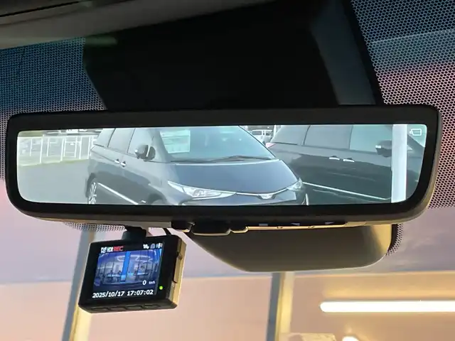 トヨタ アルファード S 千葉県 2021(令3)年 3.3万km ホワイトパールクリスタルシャイン 純正9インチナビ/(BT/FM/AM)/バックカメラ/サンルーフ/デジタルインナーミラー/前後ドライブレコーダー/フリップダウンモニター/衝突被害軽減システム/車線逸脱警報/レーダークルーズコントロール/両側パワースライドドア/横滑り防止装置/ビルトインETC/LEDヘッドライト/フォグランプ/オートライト/ウィンカーミラー/電動格納ミラー/純正18インチAW/シートリフター/プッシュスタート/スマートキー/フロアマット/スペアキー/保証書