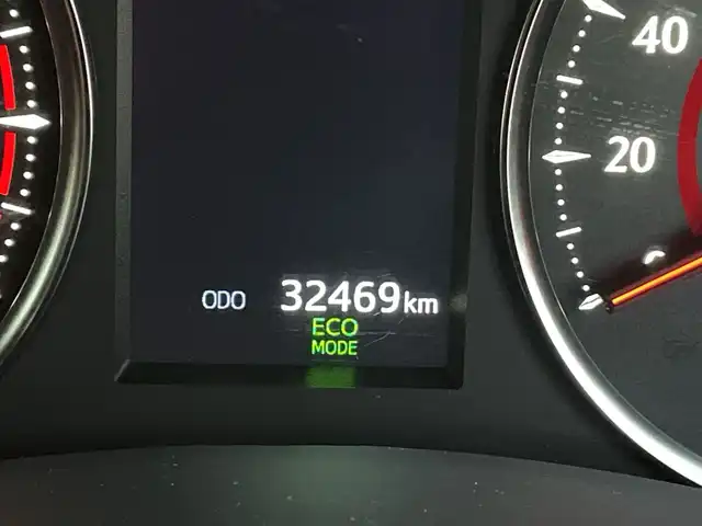 トヨタ アルファード S 千葉県 2021(令3)年 3.3万km ホワイトパールクリスタルシャイン 純正9インチナビ/(BT/FM/AM)/バックカメラ/サンルーフ/デジタルインナーミラー/前後ドライブレコーダー/フリップダウンモニター/衝突被害軽減システム/車線逸脱警報/レーダークルーズコントロール/両側パワースライドドア/横滑り防止装置/ビルトインETC/LEDヘッドライト/フォグランプ/オートライト/ウィンカーミラー/電動格納ミラー/純正18インチAW/シートリフター/プッシュスタート/スマートキー/フロアマット/スペアキー/保証書