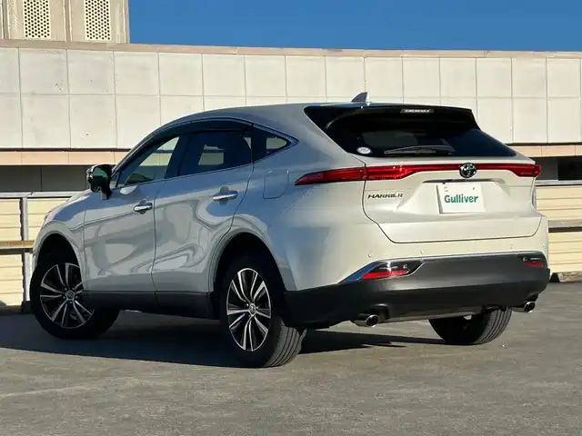 トヨタ ハリアー G レザーパッケージ 静岡県 2021(令3)年 3.7万km ホワイトパールクリスタルシャイン トヨタセーフティセンス/・プリクラッシュセーフティ/・レーントレーシングアシスト/・レーダークルーズコントロール/・アダプティブハイビームアシスト/・パーキングブレーキ/純正ディスプレイオーディオ/デジタルインナーミラー/ビルトインＥＴＣ/雨滴感応フロントバイパー/パワーメモリーシート/シートヒーター/シートクーラー/パワーバックドア/バックカメラ/LEDオートヘッドライト/デュアルエアコン/純正18AW