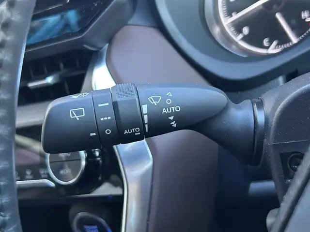 トヨタ ハリアー G レザーパッケージ 静岡県 2021(令3)年 3.7万km ホワイトパールクリスタルシャイン トヨタセーフティセンス/・プリクラッシュセーフティ/・レーントレーシングアシスト/・レーダークルーズコントロール/・アダプティブハイビームアシスト/・パーキングブレーキ/純正ディスプレイオーディオ/デジタルインナーミラー/ビルトインＥＴＣ/雨滴感応フロントバイパー/パワーメモリーシート/シートヒーター/シートクーラー/パワーバックドア/バックカメラ/LEDオートヘッドライト/デュアルエアコン/純正18AW