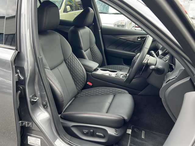 日産 スカイライン 400R 大阪府 2021(令3)年 3.3万km ダークメタルグレー １オーナー　衝突軽減システム　純正ナビ　全方位カメラ　フルセグＴＶ　ＣＤ　ＤＶＤ　ＢＴ　黒レザーシート　パワーシート　シートメモリ　シートヒーター　パドルシフト　レーダークルコン　ＥＴＣ２．０　ＬＥＤヘッドライト　ドライブレコーダー　プッシュスタート　スマートキー　取扱説明書　保証書　純正アルミホイール　純正フロアマット　