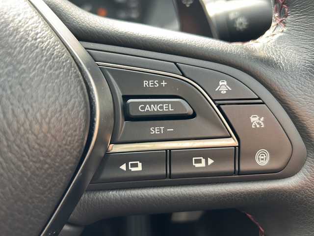 日産 スカイライン 400R 大阪府 2021(令3)年 3.3万km ダークメタルグレー １オーナー　衝突軽減システム　純正ナビ　全方位カメラ　フルセグＴＶ　ＣＤ　ＤＶＤ　ＢＴ　黒レザーシート　パワーシート　シートメモリ　シートヒーター　パドルシフト　レーダークルコン　ＥＴＣ２．０　ＬＥＤヘッドライト　ドライブレコーダー　プッシュスタート　スマートキー　取扱説明書　保証書　純正アルミホイール　純正フロアマット　