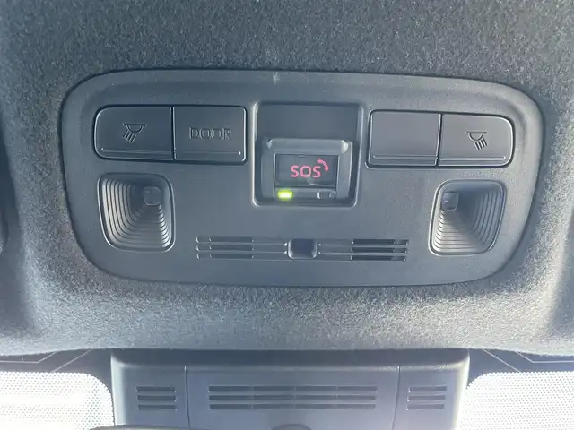 トヨタ ヤリスクロス ハイブリッド Z 静岡県 2025(令7)年 0.4万km プラチナホワイトパールマイカ レンタアップ車/純正ディスプレイオーディオナビ/（AM/FM/BT/Miracast)/HDMI端子/全方位カメラ/バックカメラ/レーダークルーズコントロール/ハーフレザーシート/運転席パワーシート/前席シートヒーター/ハンドルヒーター/ブラインドスポットモニター/トヨタセーフティセンス/プリクラッシュセーフティ/レーンキープアシスト/横滑り防止装置/電動パーキングブレーキ/オートホールド/ビルトインETC/スマートキー/プッシュスタート/スペアキー×１/ステアリングスイッチ/LEDヘッドライト/オートマチックハイビーム/電格ミラー/純正18インチアルミホイール/保証書