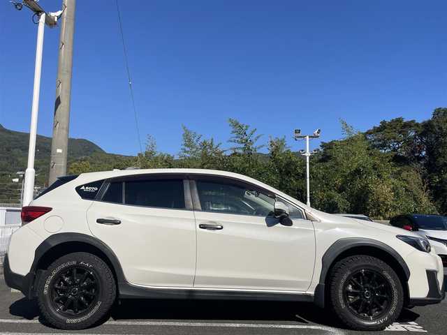 スバル インプレッサ ＸＶ 2．0i－S アイサイト 長崎県 2019(平31)年 3.6万km クリスタルホワイトP 純正SDナビDIATONESOUND/（フルセグ、AM、FM、BTオーディオ、CD）/バックカメラ/サイドカメラ/ステアリングスイッチ/MT付きAT/パドルシフト/DN席パワーシート/LDA/アイサイト/RAB/BSM/SRH/追従クルーズコントロール/電子サイドブレーキ/アイドリングストップ/オートライト/ETC/純正フロアマット/ドアバイザー/LED　Liner/ブロックタイヤ　GEOLANDAR X-AT/社外AW　AZsports/取扱説明書/保証書