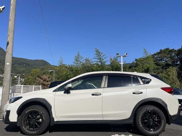 スバル インプレッサ ＸＶ 2．0i－S アイサイト 長崎県 2019(平31)年 3.6万km クリスタルホワイトP 純正SDナビDIATONESOUND/（フルセグ、AM、FM、BTオーディオ、CD）/バックカメラ/サイドカメラ/ステアリングスイッチ/MT付きAT/パドルシフト/DN席パワーシート/LDA/アイサイト/RAB/BSM/SRH/追従クルーズコントロール/電子サイドブレーキ/アイドリングストップ/オートライト/ETC/純正フロアマット/ドアバイザー/LED　Liner/ブロックタイヤ　GEOLANDAR X-AT/社外AW　AZsports/取扱説明書/保証書