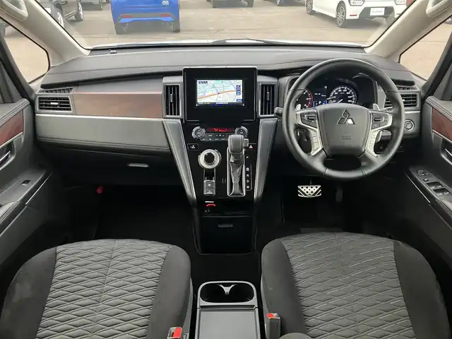 三菱 デリカＤ：５ P 道南・函館 2024(令6)年 2.6万km ホワイトダイヤモンド /社外ナビ//アラウンドビューモニター//ドライブレコーダー//ETC//両側パワースライドドア//ステアリングヒーター//前席シートヒーター//運転席パワーシート//衝突被害軽減システム//アダプティブクルーズコントロール//e-Assist//ブラインドスポットモニター//LEDヘッドライト//オートライト//スマートキー//エンジンプッシュスタート