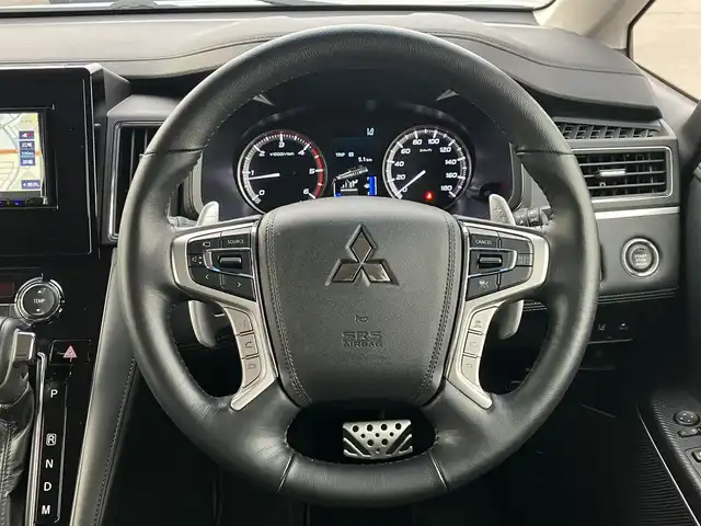 三菱 デリカＤ：５ P 道南・函館 2024(令6)年 2.6万km ホワイトダイヤモンド /社外ナビ//アラウンドビューモニター//ドライブレコーダー//ETC//両側パワースライドドア//ステアリングヒーター//前席シートヒーター//運転席パワーシート//衝突被害軽減システム//アダプティブクルーズコントロール//e-Assist//ブラインドスポットモニター//LEDヘッドライト//オートライト//スマートキー//エンジンプッシュスタート