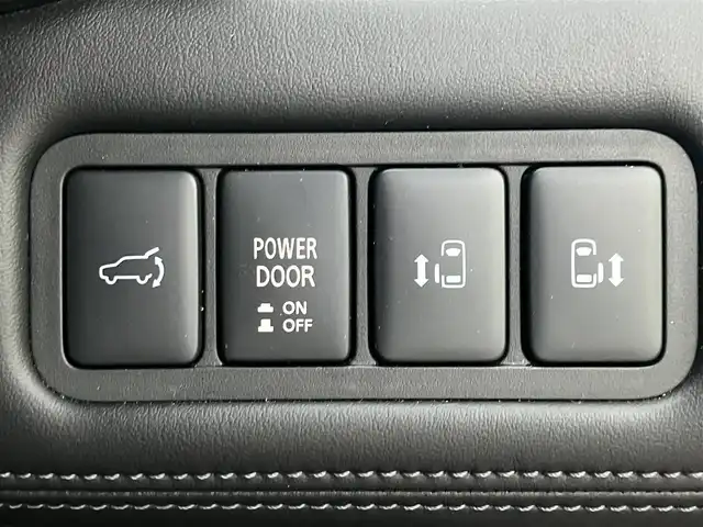 三菱 デリカＤ：５ P 道南・函館 2024(令6)年 2.6万km ホワイトダイヤモンド /社外ナビ//アラウンドビューモニター//ドライブレコーダー//ETC//両側パワースライドドア//ステアリングヒーター//前席シートヒーター//運転席パワーシート//衝突被害軽減システム//アダプティブクルーズコントロール//e-Assist//ブラインドスポットモニター//LEDヘッドライト//オートライト//スマートキー//エンジンプッシュスタート