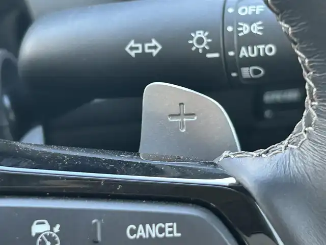 ホンダ ＺＲ－Ｖ ハイブリッド e:HEV Z 岡山県 2023(令5)年 1.6万km プラチナホワイトパール 登録時走行距離15833km/BOSEサウンドシステム/純正ナビ（AM.FM.TV.BT.CarPlay）/全方位カメラ/パワーバックドア/ホンダセンシング/・衝突軽減ブレーキ/・車線維持支援システム/・アダプティブクルーズコントロール/・踏み間違い衝突軽減システム/・ブラインドスポットモニター/・パーキングセンサーシステム/D/N席シートヒーター/D/N席パワーシート/ワイヤレス充電/前後ドライブレコーダー/ステアリングヒーター/LEDヘッドライト