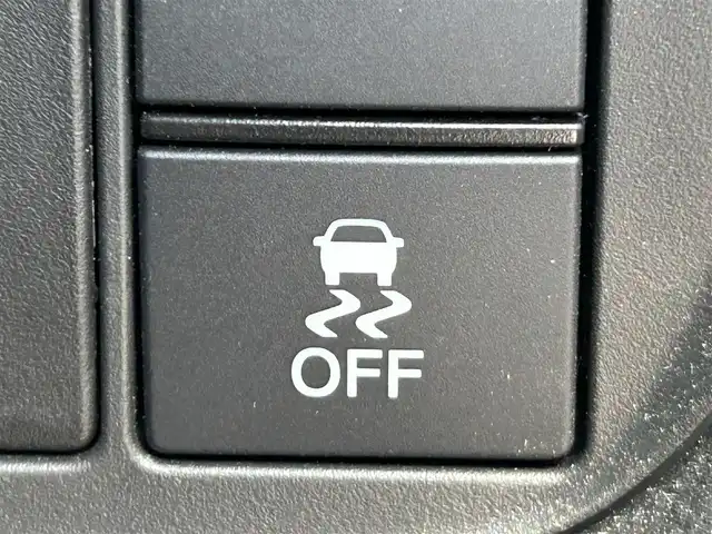 ホンダ ＺＲ－Ｖ ハイブリッド e:HEV Z 岡山県 2023(令5)年 1.6万km プラチナホワイトパール 登録時走行距離15833km/BOSEサウンドシステム/純正ナビ（AM.FM.TV.BT.CarPlay）/全方位カメラ/パワーバックドア/ホンダセンシング/・衝突軽減ブレーキ/・車線維持支援システム/・アダプティブクルーズコントロール/・踏み間違い衝突軽減システム/・ブラインドスポットモニター/・パーキングセンサーシステム/D/N席シートヒーター/D/N席パワーシート/ワイヤレス充電/前後ドライブレコーダー/ステアリングヒーター/LEDヘッドライト