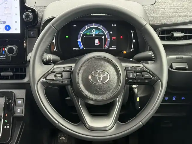 トヨタ シエンタ Z 愛知県 2023(令5)年 1.8万km ホワイトパールクリスタルシャイン 純正10.5インチディスプレイオーディオ/アラウンドビューモニター/フルセグTV/トヨタセーフティセンス/衝突被害軽減システム/クルーズコントロール/ブラインドスポットモニター/横滑り防止装置/コーナーセンサー/レーンキープアシスト/オートライト/オートマチックハイビーム/LEDヘッドライト/両側パワースライドドア/天井サーキュレーター/シートヒーター/ステアリングヒーター/ドライブレコーダー/ETC2.0/後席サンシェード/純正AW/純正フロアマット/プッシュスタート/スマートキー/スペアキー