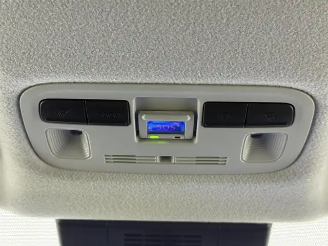 トヨタ シエンタ Z 愛知県 2023(令5)年 1.8万km ホワイトパールクリスタルシャイン 純正10.5インチディスプレイオーディオ/アラウンドビューモニター/フルセグTV/トヨタセーフティセンス/衝突被害軽減システム/クルーズコントロール/ブラインドスポットモニター/横滑り防止装置/コーナーセンサー/レーンキープアシスト/オートライト/オートマチックハイビーム/LEDヘッドライト/両側パワースライドドア/天井サーキュレーター/シートヒーター/ステアリングヒーター/ドライブレコーダー/ETC2.0/後席サンシェード/純正AW/純正フロアマット/プッシュスタート/スマートキー/スペアキー