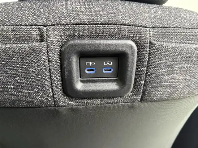 トヨタ シエンタ Z 愛知県 2023(令5)年 1.8万km ホワイトパールクリスタルシャイン 純正10.5インチディスプレイオーディオ/アラウンドビューモニター/フルセグTV/トヨタセーフティセンス/衝突被害軽減システム/クルーズコントロール/ブラインドスポットモニター/横滑り防止装置/コーナーセンサー/レーンキープアシスト/オートライト/オートマチックハイビーム/LEDヘッドライト/両側パワースライドドア/天井サーキュレーター/シートヒーター/ステアリングヒーター/ドライブレコーダー/ETC2.0/後席サンシェード/純正AW/純正フロアマット/プッシュスタート/スマートキー/スペアキー