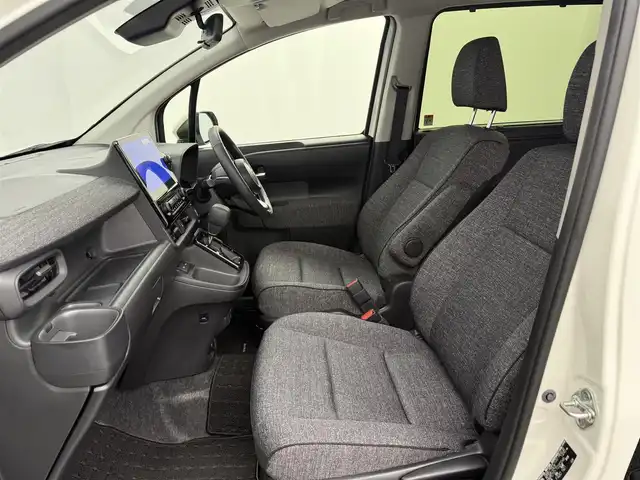 トヨタ シエンタ Z 愛知県 2023(令5)年 1.8万km ホワイトパールクリスタルシャイン 純正10.5インチディスプレイオーディオ/アラウンドビューモニター/フルセグTV/トヨタセーフティセンス/衝突被害軽減システム/クルーズコントロール/ブラインドスポットモニター/横滑り防止装置/コーナーセンサー/レーンキープアシスト/オートライト/オートマチックハイビーム/LEDヘッドライト/両側パワースライドドア/天井サーキュレーター/シートヒーター/ステアリングヒーター/ドライブレコーダー/ETC2.0/後席サンシェード/純正AW/純正フロアマット/プッシュスタート/スマートキー/スペアキー