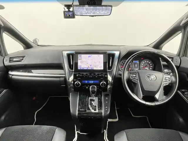 トヨタ アルファード S タイプゴールド 千葉県 2021(令3)年 3.6万km ブラック 禁煙車/トヨタセーフティセンス/・プリクラッシュセーフティ/・レーントレーシングアシスト/・レーダークルーズコントロール/・オートマチックハイビーム/・プロアクティブドライビングアシスト/・アダプティブハイビームシステム/・ロードサインアシスト/両側パワースライドドア/ツインムーンルーフ/パワーバックドア/純正9インチディスプレイオーディオ/デジタルインナーミラー/純正12.1インチフリップダウンモニター/バックカメラ/レーダークルーズコントロール/LEDオートライト/ハーフレザーシート/純正18インチアルミホイール/オートエアコン/USBポート/プッシュスタート/スマートキー