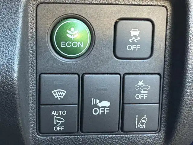 ホンダ ヴェゼル ハイブリッド Z ホンダセンシング 滋賀県 2017(平29)年 7万km モルフォブルーP 純正7インチナビ/【Bluetooth/CD/DVD/フルセグTV/USB】/ハーフレザーシート/バックカメラ/追従クルーズコントロール/LEDヘッドライト/オートマチックハイビーム/衝突被害軽減ブレーキ/リアソナー/D/Nパワーシート/D/Nシートヒーター/ビルトインETC/電動パーキングブレーキ/オートブレーキホールド/プッシュスタート/スマートキー/ステアリングリモコン