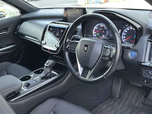 トヨタ クラウン ハイブリッド RS 茨城県 2019(平31)年 8.6万km ホワイトパールクリスタルシャイン 純正SDナビ/　　BT/CD/DVD/フルセグ/バックカメラ/パドルシフト/レーダークルーズコントロール/パワーシート/純正18インチアルミホイール/LEDオートライト/オートマティックハイビーム/コーナーセンサー/スマートキー/ETC2.0