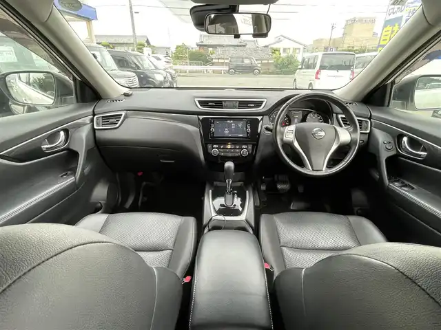 日産 エクストレイル 20X ブラック エクストリーマーX 兵庫県 2016(平28)年 9.3万km ブリリアントホワイトパール (株)IDOMが運営する【じしゃロン姫路店】の自社ローン専用車両になります。こちらは現金またはオートローンご利用時の価格です。自社ローンご希望の方は別途その旨お申付け下さい/・４WD/・衝突軽減ブレーキ/・純正フルセグナビTV（MM316D-W）/・FM/AM/TV/CD/DVD/Bluetooth/AUX/・オートライト/・バックカメラ/・D＋N席シートヒーター/・前後コーナーセンサー/・純正フロアマット/・前方ドライブレコーダー/・横滑り抑制装置/・ダウンヒルアシストシステム/・純正フロアマット/・アイドリングストップ/・D+N席ライト付きバニティミラー/・プッシュスタート/・純正AW17インチ/・社外ETC