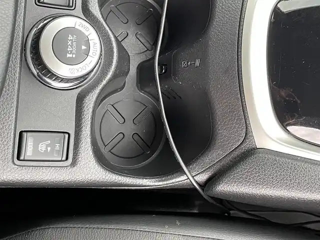 日産 エクストレイル 20X ブラック エクストリーマーX 兵庫県 2016(平28)年 9.3万km ブリリアントホワイトパール (株)IDOMが運営する【じしゃロン姫路店】の自社ローン専用車両になります。こちらは現金またはオートローンご利用時の価格です。自社ローンご希望の方は別途その旨お申付け下さい/・４WD/・衝突軽減ブレーキ/・純正フルセグナビTV（MM316D-W）/・FM/AM/TV/CD/DVD/Bluetooth/AUX/・オートライト/・バックカメラ/・D＋N席シートヒーター/・前後コーナーセンサー/・純正フロアマット/・前方ドライブレコーダー/・横滑り抑制装置/・ダウンヒルアシストシステム/・純正フロアマット/・アイドリングストップ/・D+N席ライト付きバニティミラー/・プッシュスタート/・純正AW17インチ/・社外ETC