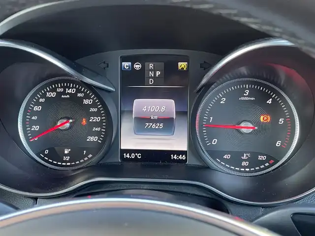 メルセデス・ベンツ ＧＬＣ２２０ d 4マチックスポーツ 本革 宮城県 2018(平30)年 7.8万km オブシディアンブラック 4WD/レーダーセーフティーパッケージ/前後ドライブレコーダー/純正ナビ/アクティブブレーキアシスト/ブラインドスポットアシスト/レーンキープアシスト/ヘッドアップディスプレイ/インテリジェントライトシステム/エレクトロニックスタビリティープログラム/アテンションアシスト/前後コーナーセンサー/レーダークルーズコントロール/バックカメラ/フロントカメラ/360度カメラ/パワーシート/シートヒーター/Bluetooth/フルセグTV/ETC/純正アルミホイール/純正フロアマット