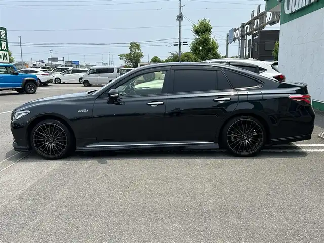 トヨタ クラウン ハイブリッド RS アドバンス 徳島県 2019(令1)年 3.9万km プレシャスブラックパール ＴＲＤエアロ/安全装備/・ＢＳＭ/・ＨＵＤ/・ＲＣＴＡ/・ＬＴＡ/・ＲＳＡ/・ＰＣＳ/黒革シート/純正ナビ/(ＣＤ　ＤＶＤ　ＢＴ　ＵＳＢ　フルセグＴＶ)/全方位カメラ/シートヒーター　/エアシート/ハンドルヒーター/ドラレコ