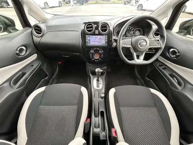 日産 ノート X DIG－S 愛媛県 2018(平30)年 0.4万km スーパーブラック 純正7型ナビ(AM/FM/CD/BT/フルセグTV)/バックカメラ/ドライブレコーダー/アイドリングストップ/エマージェンシーブレーキ/LEDヘッドライト/車線逸脱防止装置/ステアリングリモコン/電格ミラー/ETC/オートライト/シガーソケット/純正ホイールキャップ/現状サマー(鉄)(185/70/R14)/BRIDGESTONE EcoPia NH200