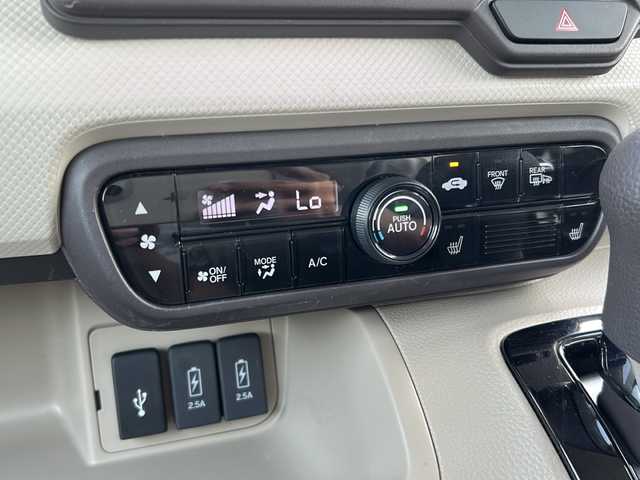 ホンダ Ｎ ＢＯＸ G L ターボ ホンダセンシング 富山県 2020(令2)年 4.5万km プレミアムピンクP ワンオーナー/純正ナビ/フルセグ/Bluetooth/CD/DVD/USB/AUX)/バックカメラ/Honda SENSING/・衝突軽減ブレーキ〈CMBS〉/・誤発進抑制機能/・歩行者事故低減ステアリング/・先行車発進お知らせ機能/・標識認識機能/・路外逸脱抑制機能/・ACC〈アダプティブ・クルーズ・コントロール〉/・LKAS〈車線維持支援システム〉/・後方誤発進抑制機能/・オートハイビーム/両側パワースライドドア/運転席＆助手席シートヒーター/ETC/前後ドライブレコーダー/パドルシフト/エンジンスターター機能付きスマートキー/スペアキー２本