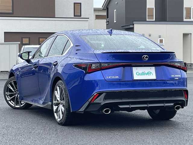 レクサス ＩＳ 300h Fスポーツ 道央・札幌 2021(令3)年 4.9万km ヒートブルーコントラストレイヤリング ４WD/寒冷地仕様/マークレビンソン/純正メーカーナビ/CD/DVD/BT/フルセグ/プリクラッシュセーフティ/横滑り防止装置/レーダークルーズコントロール/レーンキープアシスト/クリアランスソナー/ブラインドスポットモニター/パーキングサポートブレーキ/リアクロストラフィックアラート/アラウンドビューモニター/ビルトインETC2.0/ドライブレコーダー/EVMODE/SNOWMODE/ECOMODE/ワイパーデアイサー/前席パワーシート/前席シートヒーター/前席エアシート/D席メモリーシート/レザーシート/革巻きステアリング/ステアリングリモコン/パドルシフト/ハンドルヒーター/電動パーキング/ブレーキホールド/自動防眩ミラー/MTモード付AT/プッシュスタート/リモートスタート/3眼LEDヘッドライト/オートライト/オートハイビーム/電動格納ミラー/ヒーテッドドアミラー/ウィンカーミラー/純正フロアマット