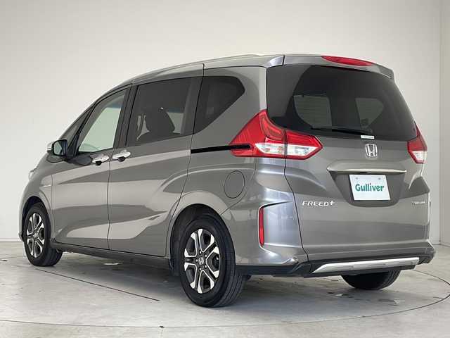 ホンダ フリード＋ ハイブリット クロスター ホンダセンシング 愛知県 2022(令4)年 2.6万km スーパープラチナグレーメタリック 衝突軽減システム/純正９型SDナビ/両側パワースライドドア/クルーズコントロール/シートヒーター/フルセグ/CD/DVD/Bluetooth/バックカメラ/コーナーセンサー/純正アルミホイール/コーナーセンサー/ルーフレール/LEDヘッドライト/ETC/ステアリングスイッチ/スマートキー/プッシュスタート