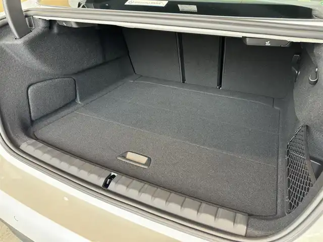 ＢＭＷ ＢＭＷ ２１８ｄ グランクーペ プレイ EDジョイ+ 熊本県 2021(令3)年 0.1万km未満 ミネラルホワイト 純正HDDナビ（AppleCarPlay、Bluetooth、USB）/バックカメラ/パワーシート/コーナーセンサー/純正17インチアルミホイール/LEDヘッドライト/ワイヤレス充電/前後ドライブレコーダー