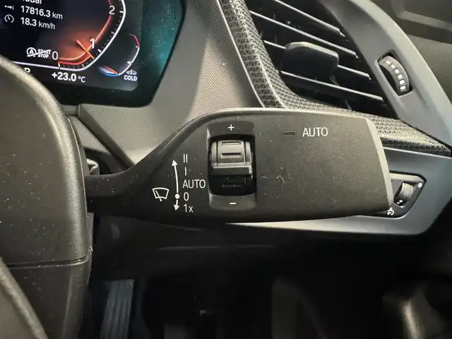 ＢＭＷ ＢＭＷ ２１８ｄ グランクーペ プレイ EDジョイ+ 熊本県 2021(令3)年 0.1万km未満 ミネラルホワイト 純正HDDナビ（AppleCarPlay、Bluetooth、USB）/バックカメラ/パワーシート/コーナーセンサー/純正17インチアルミホイール/LEDヘッドライト/ワイヤレス充電/前後ドライブレコーダー