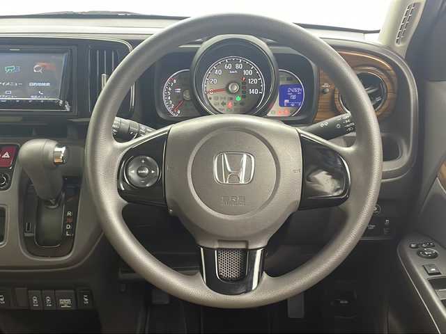 ホンダ Ｎ ＯＮＥ セレクト 三重県 2019(令1)年 4.3万km プレミアムアイボリーパールⅡ 禁煙車/ＫＥＮＷＯＯＤ７インチＳＤナビ/・Ｂｌｕｅｔｏｏｔｈ・フルセグ・ＣＤ／ＤＶＤ・ＳＤ/バックカメラ/ＣＴＢＡ/ＵＳＢ充電/ハーフレザーシート/前席シートヒーター/ビルドインＥＴＣ/ＡＵＴＯライト/電動格納ミラー/ドアバイザー/サイドカーテンエアバッグ