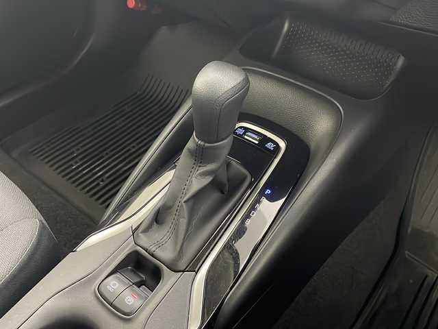 トヨタ カローラツーリング ハイブリッド G－X プラス 千葉県 2021(令3)年 2.4万km ブラックマイカ セーフティセンス/・プリクラッシュセーフティ/・レーントレーシングアシスト/・全車速追従機能レーダークルーズ/・オートマチックハイビーム/・ロードサインアシスト/純正ディスプレイナビ/・フルセグTV/・Bluetooth接続/スマートキー/プッシュスタート/LEDヘッドライト/フォグランプ/ヘッドライトレベライザー
