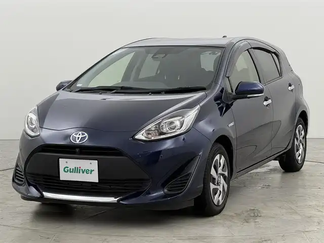 トヨタ アクア S スタイルブラック 福岡県 2020(令2)年 3.2万km ダークブルーマイカ 純正ナビ（フルセグＴＶ、ＢＴ）　/ビルトインＥＴＣ　/全方位カメラ　/衝突被害軽減システム　/レーンキープ　/横滑り防止装置　/コーナーセンサー　/オートマチックハイビーム　/純正１５インチＡＷ　/ＬＥＤヘッドライト