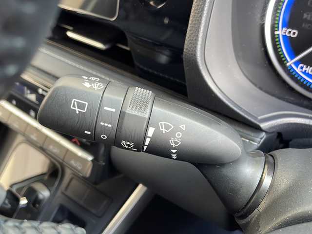 トヨタ ノア ハイブリッド S－Z 愛知県 2022(令4)年 3.8万km ホワイトパールクリスタルシャイン 衝突軽減システム/純正10.5型ディズプレイオーディオ　ナビあり/モデリスタエアロ/フリップダウンモニター/両側パワースライドドア/レーダークルーズコントロール/シートヒーター/フルセグ/Bluetooth/バックカメラ/コーナーセンサー/純正アルミホイール/ETC2.0/LEDヘッドライト/リアオートエアコン/オートマチックハイビーム/ステアリングスイッチ/スマートキー/プッシュスタート